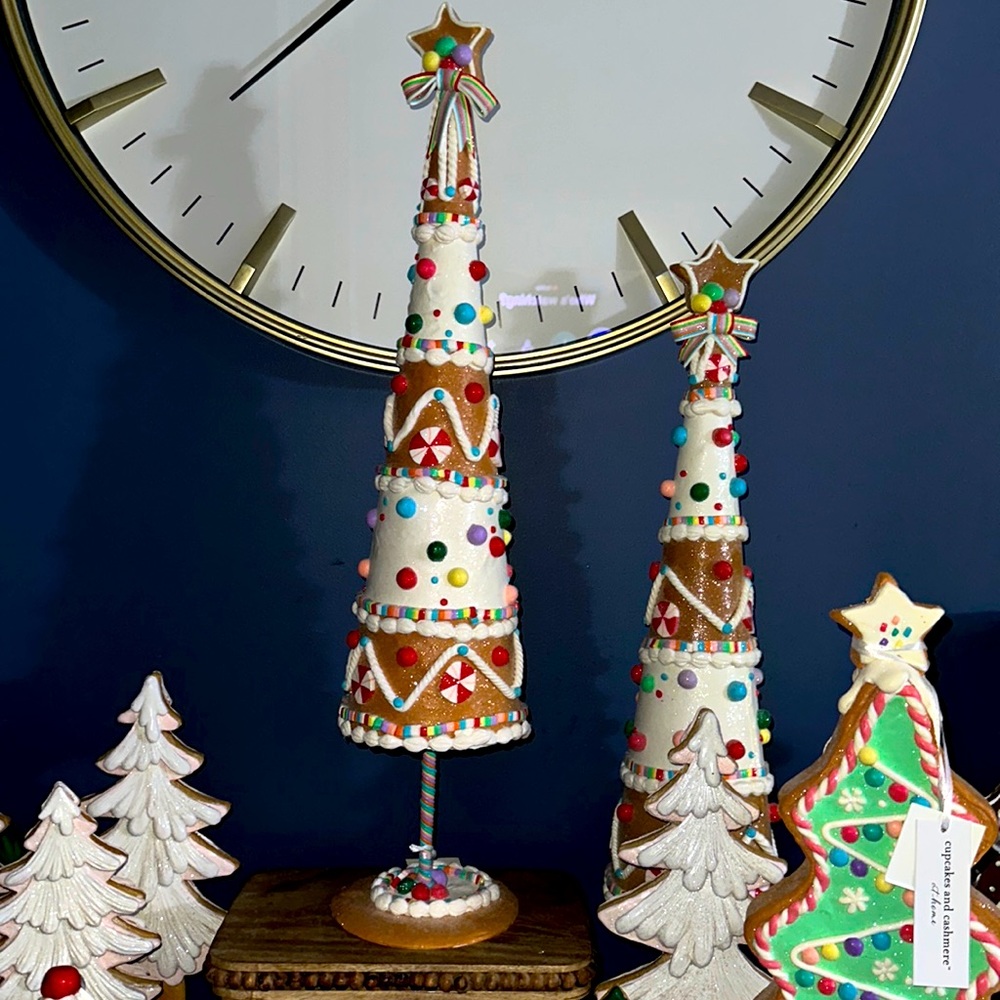 Gingerbread Christmas tree 27”